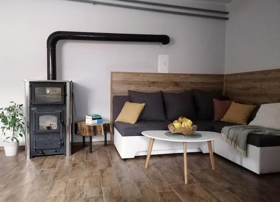 Apartment Tela